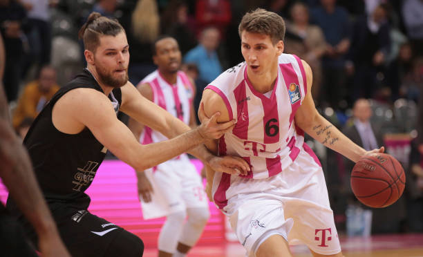 接班？上赛季联赛数据：萨拉赫38场29球18助，奥利塞28场12球15助